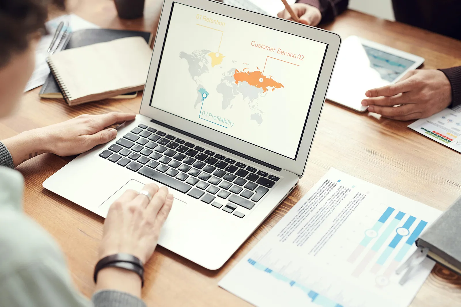 Planificación y optimización de medios Planeamento e Otimização de Media